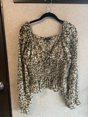 Green floral babydoll milkmaid peasant top large cottagecore prairie core